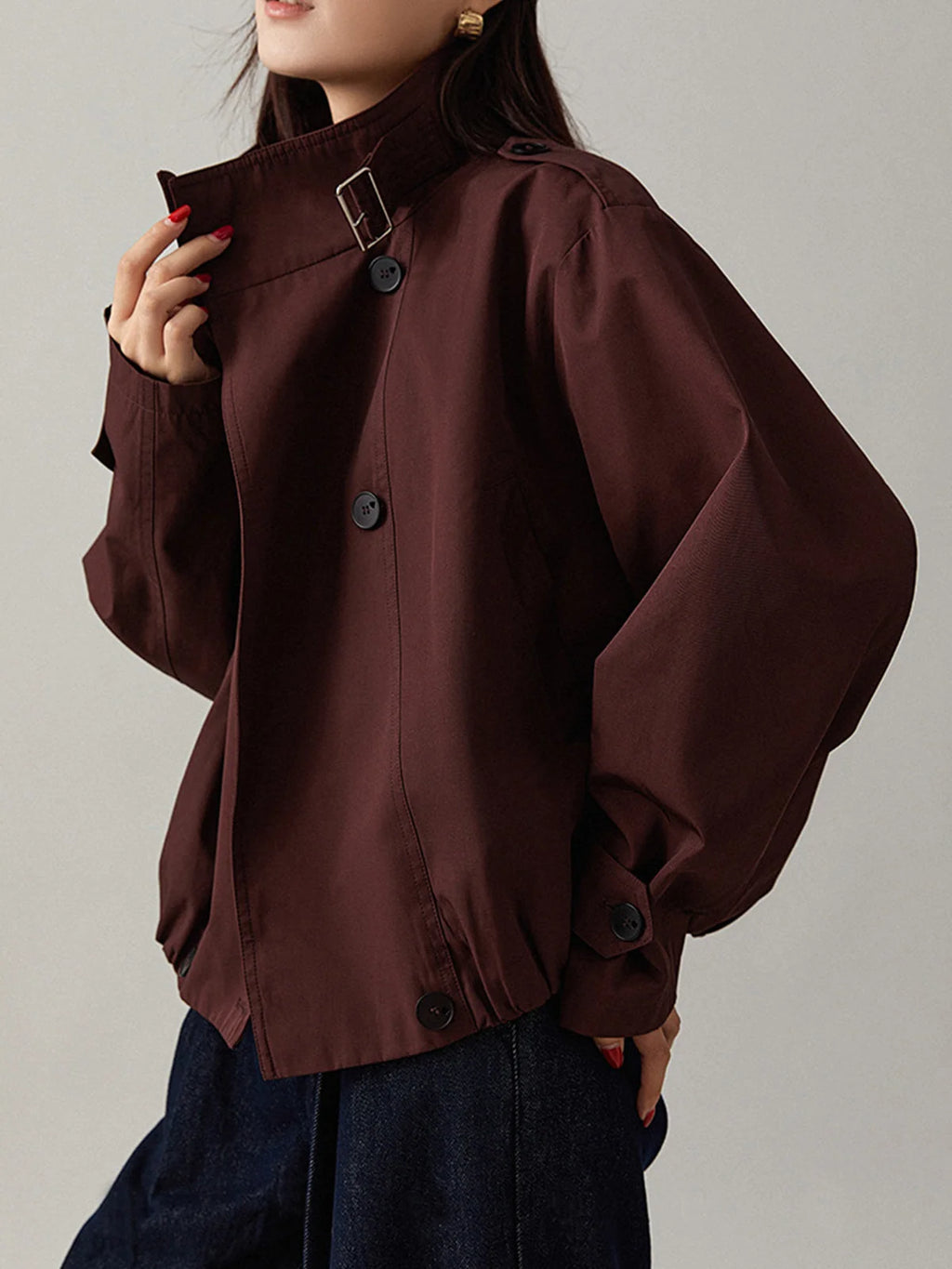 Loose Fit Vintage Trench Coat for Women in Breathable Fabric 4