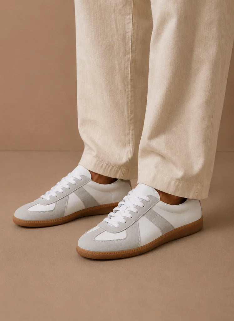 Men's Lightweight Low-Top Sneakers with Suede-Inspired Panels 2