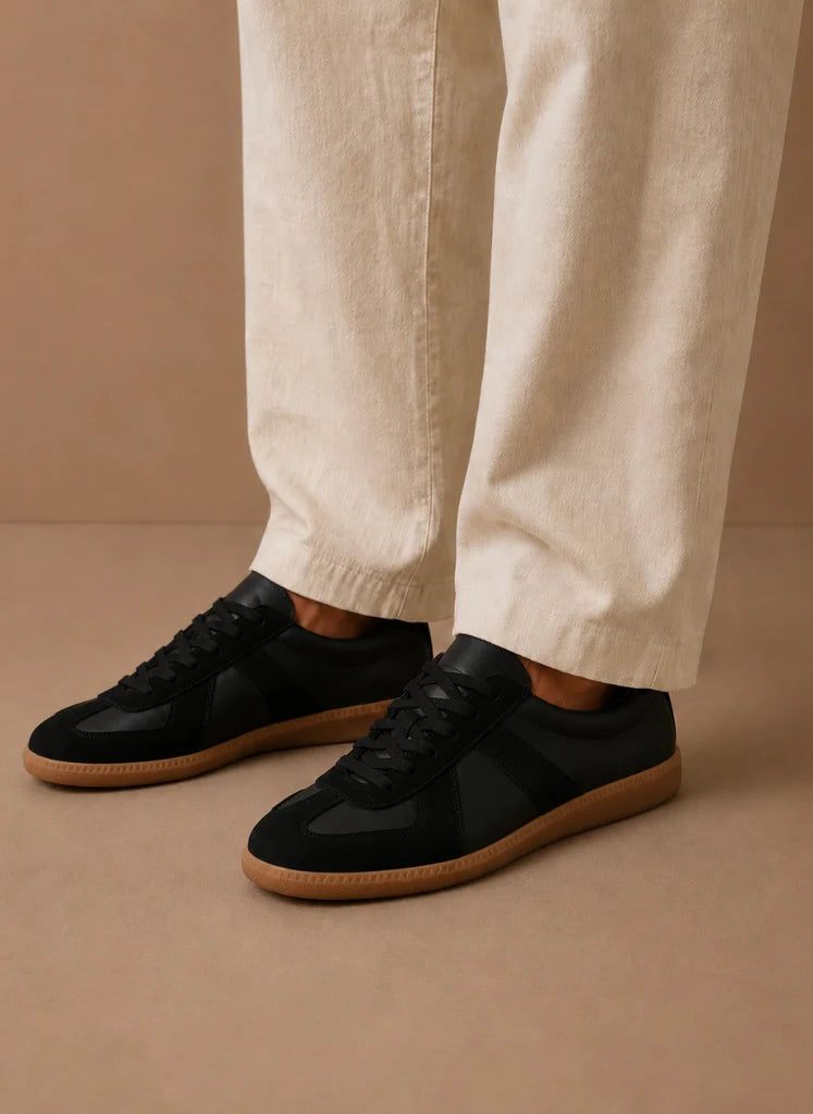 Men's Lightweight Low-Top Sneakers with Suede-Inspired Panels 6