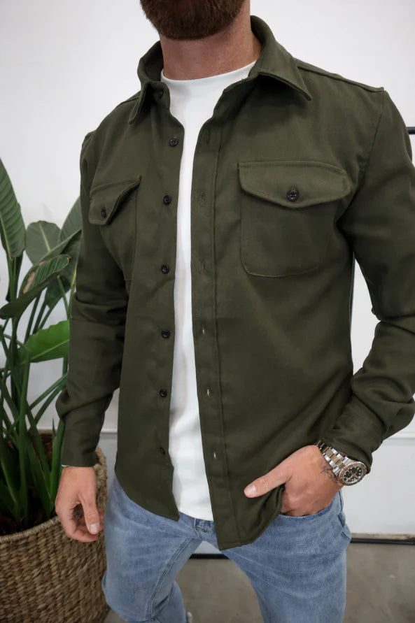 Men's regular fit button-up overshirt jacket featuring chest pockets, perfect for layering and casual outings. 9