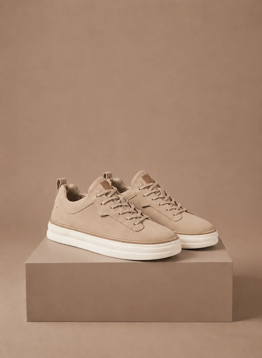Men's Suede Slip-On Sneakers with Classic Silhouette for Everyday Wear 1