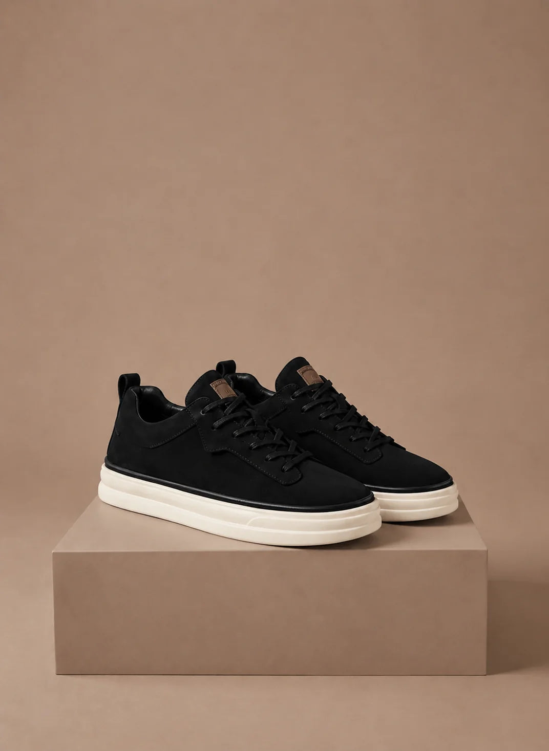 Men's Suede Slip-On Sneakers with Classic Silhouette for Everyday Wear 6