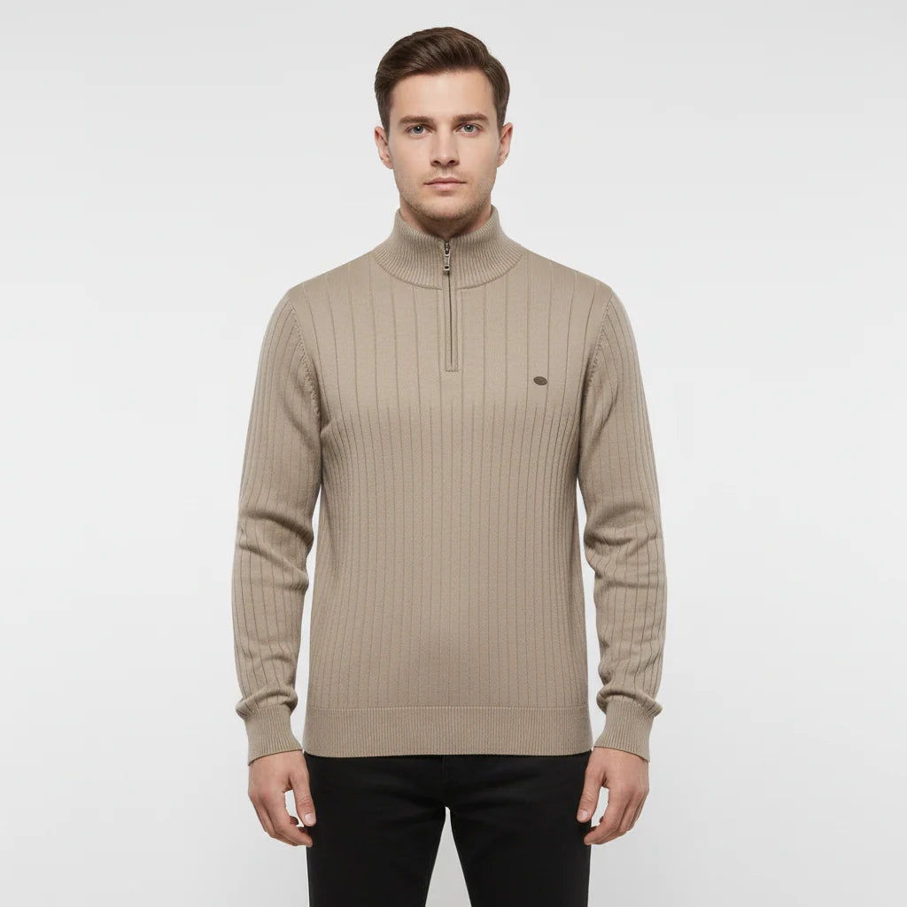 Men's Textured Quarter-Zip Sweater with Stand-Up Collar for Everyday Wear 1