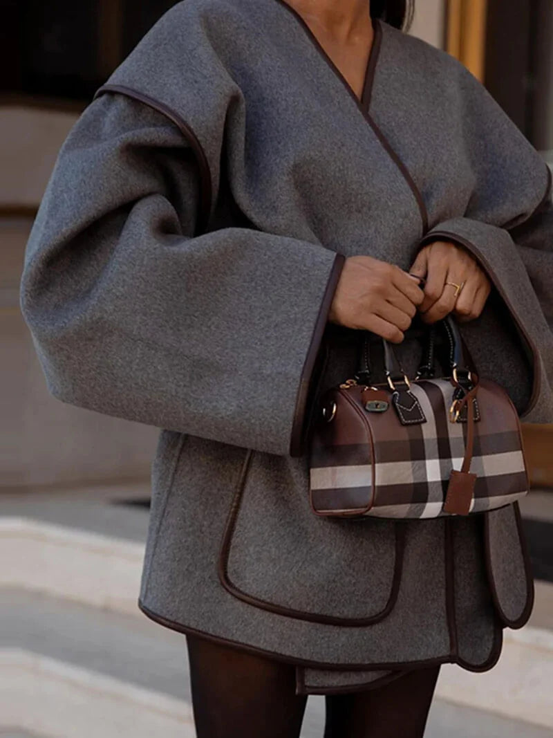 Oversized Coat with Adjustable Waistband and V-Neck 1