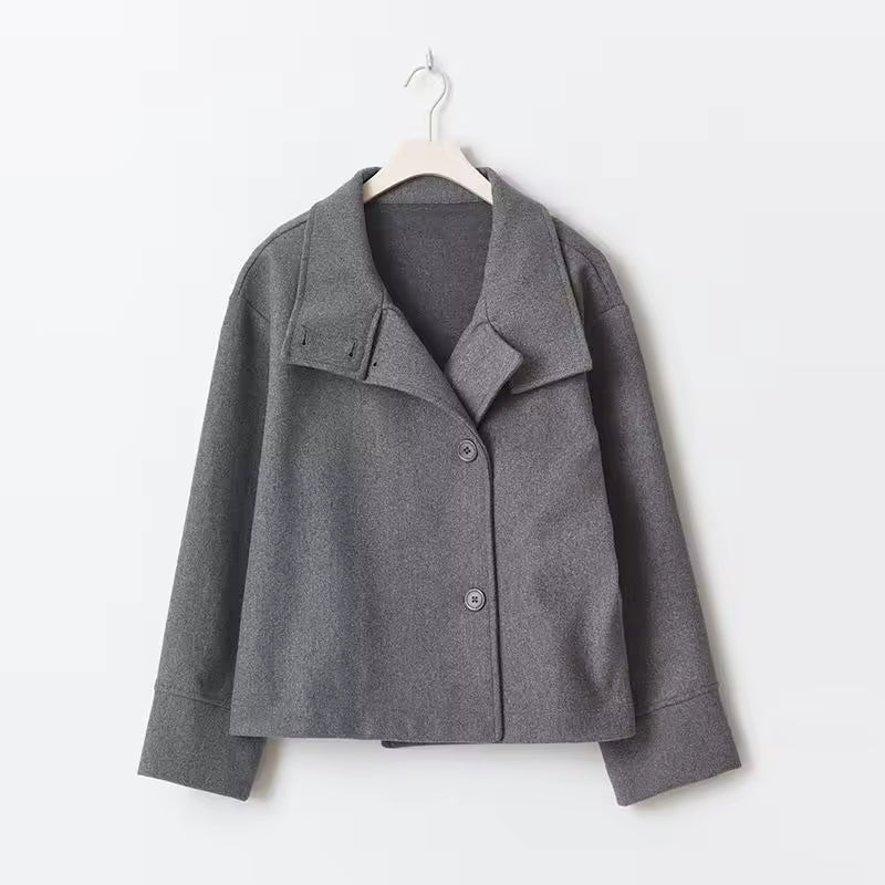 Oversized Short Women's Coat with Button Closure for Versatile Styling 9