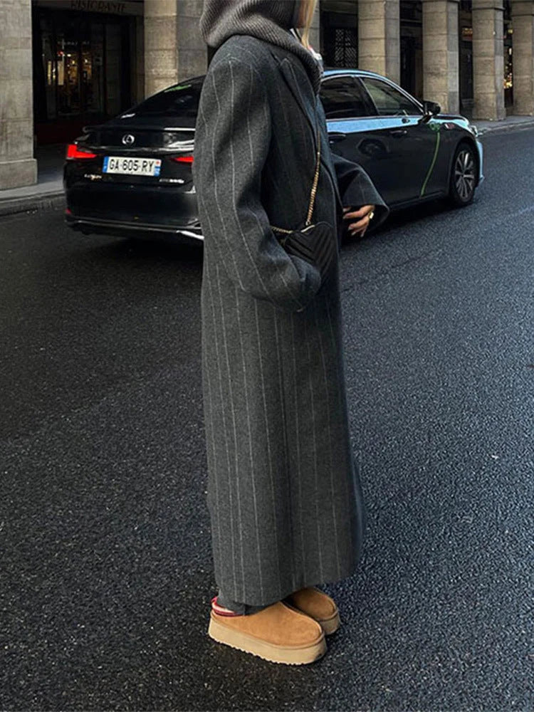 Striped Long Coat for Women with Lapels and Stretch Fabric 4