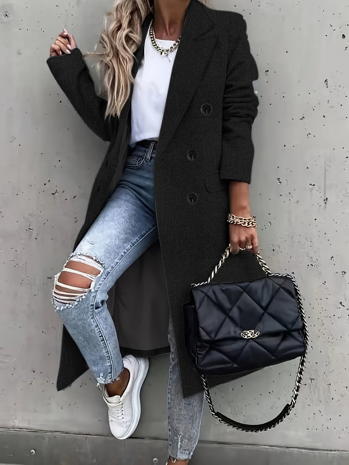 Tailored Women's Trench Coat with Button Closure 2