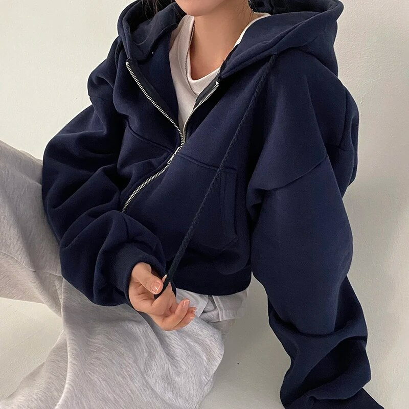 Women's Cropped Zip-Up Hoodie in Soft Warm Fabric for Winter Comfort 3