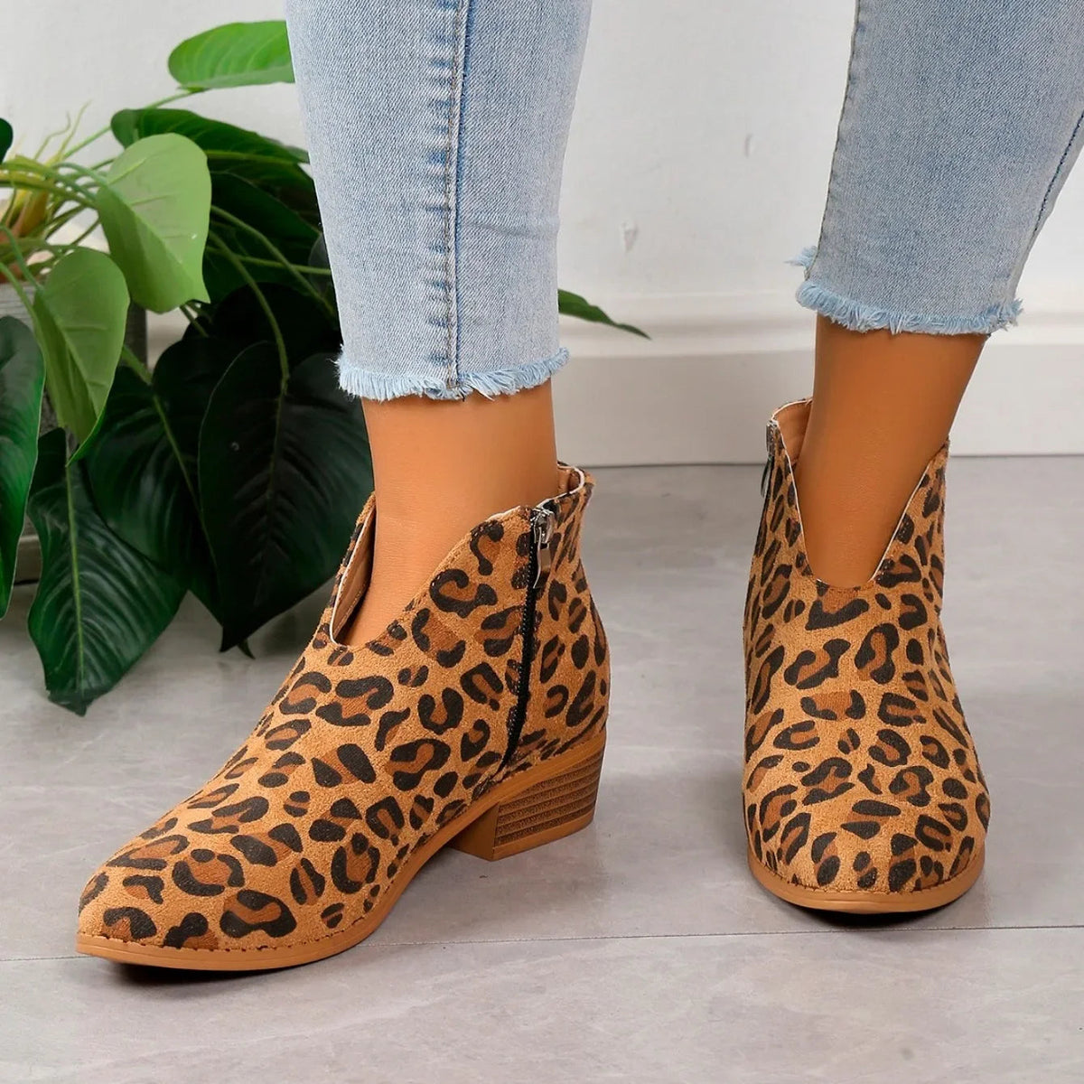 Women’s Leopard Print Ankle Boots with Side Zipper 1