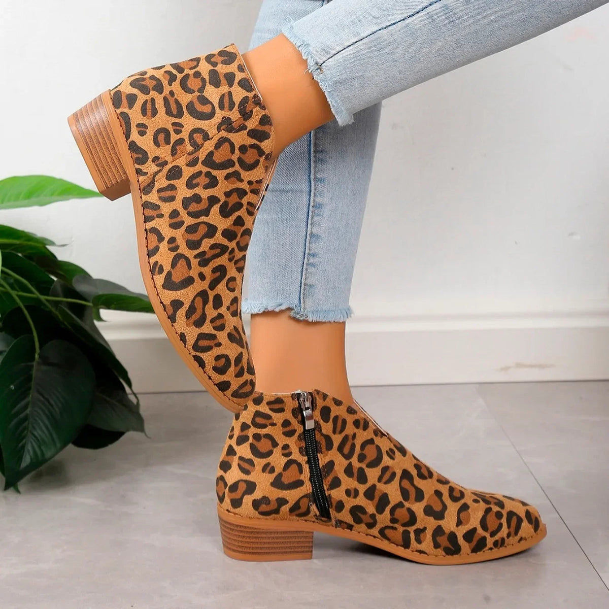 Women’s Leopard Print Ankle Boots with Side Zipper 2