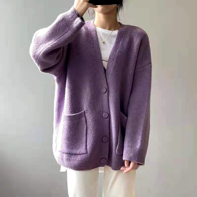 Women's Oversized Chunky Knit Cardigan with Patch Pockets 2