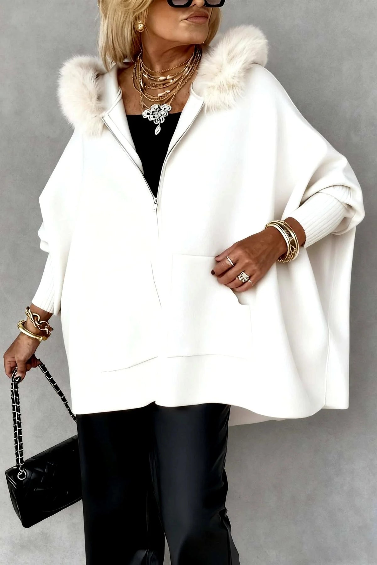 Women's Oversized Knit Cardigan with Faux Fur Collar and Zip Front 4