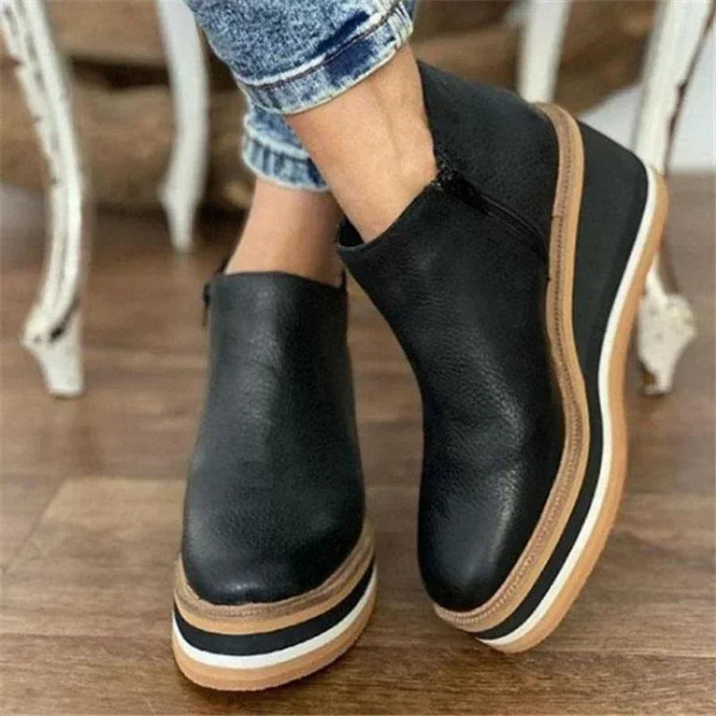Women's Platform Chelsea Boots with Warm Lining for Winter Wear 0