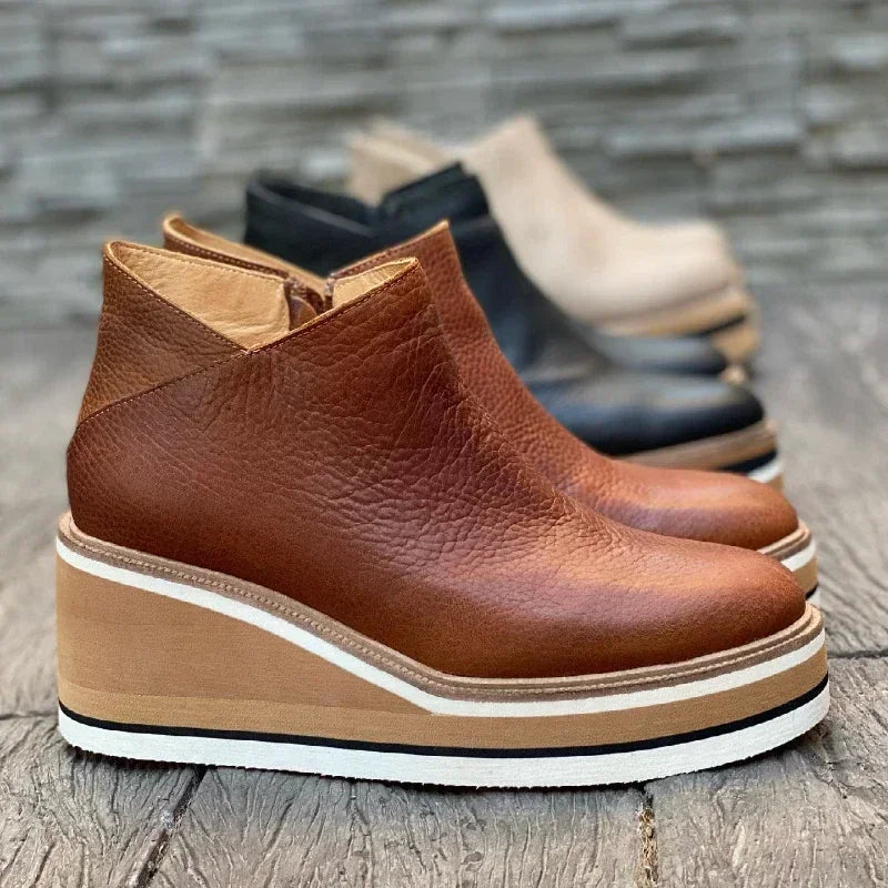 Women's Platform Chelsea Boots with Warm Lining for Winter Wear 3