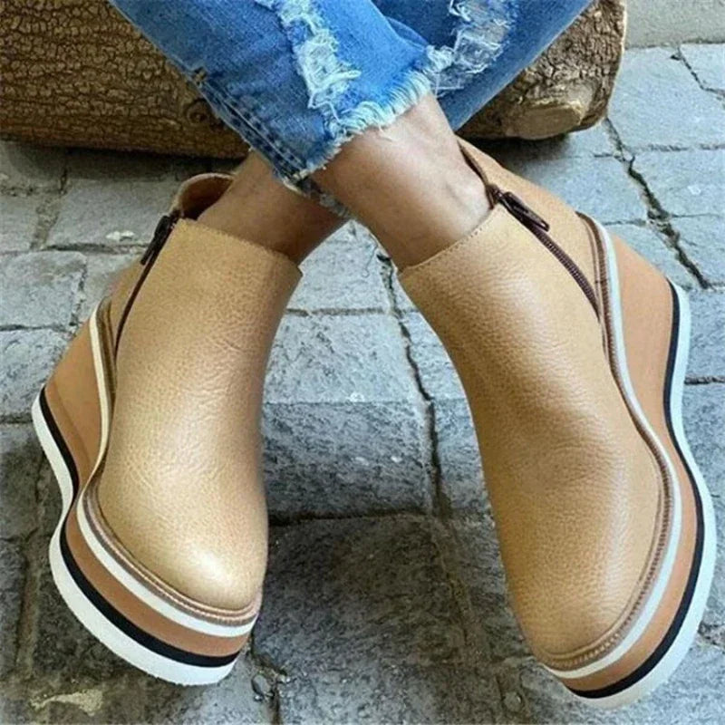 Women's Platform Chelsea Boots with Warm Lining for Winter Wear 6